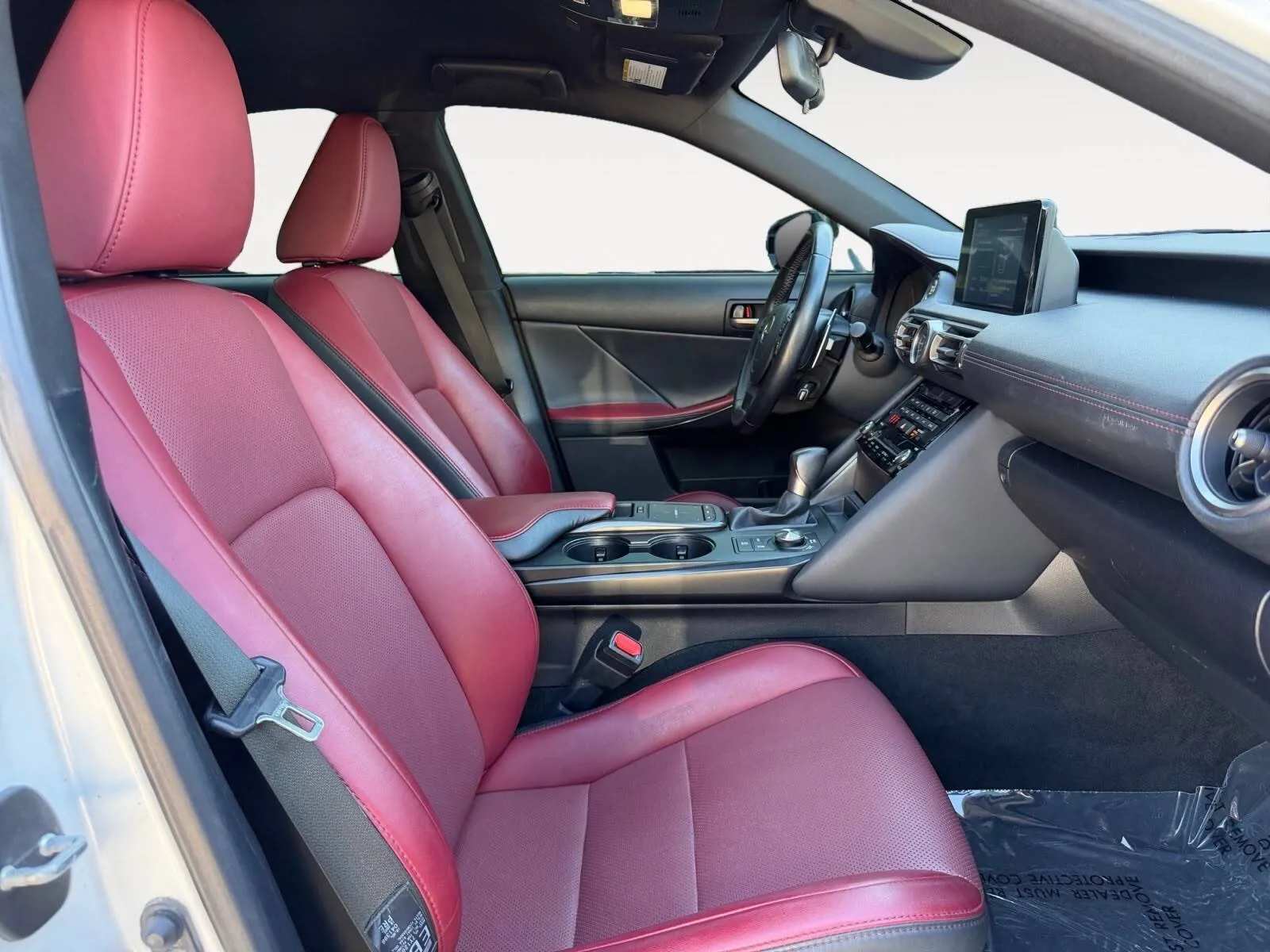 Lexus IS photo 23