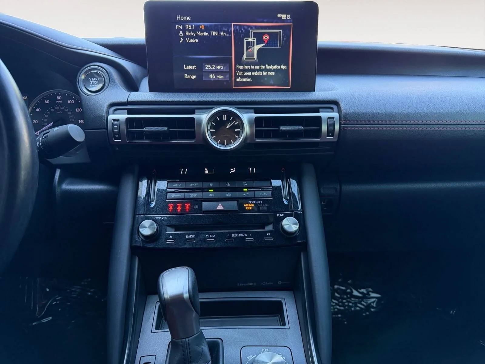 Lexus IS photo 25
