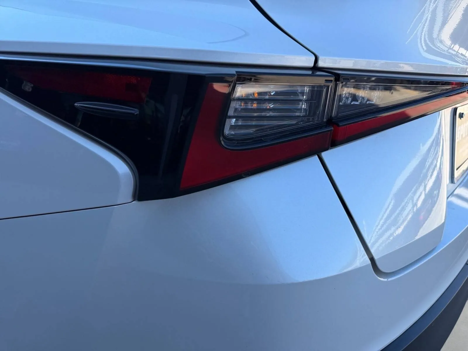 Lexus IS photo 13