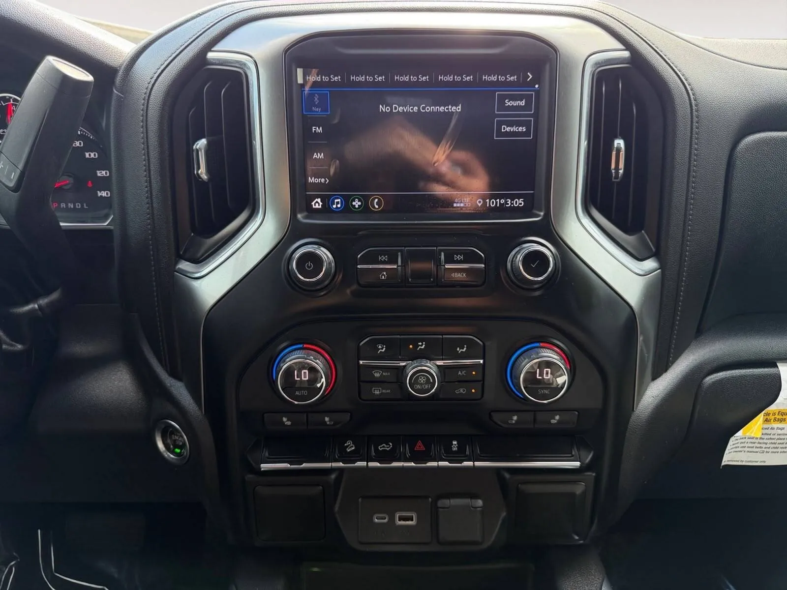 Chevrolet Silverado photo 25