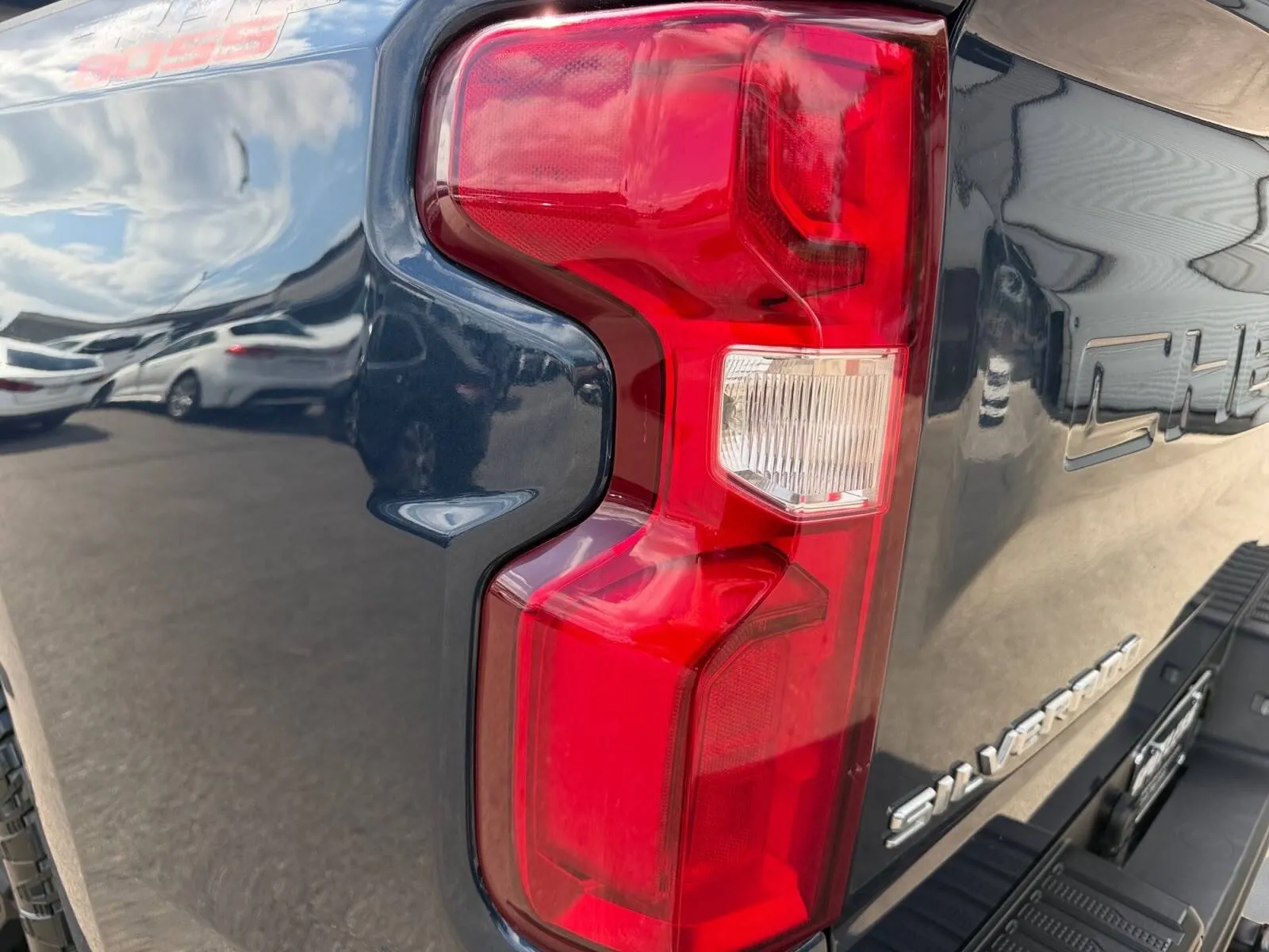 Chevrolet Silverado photo 12