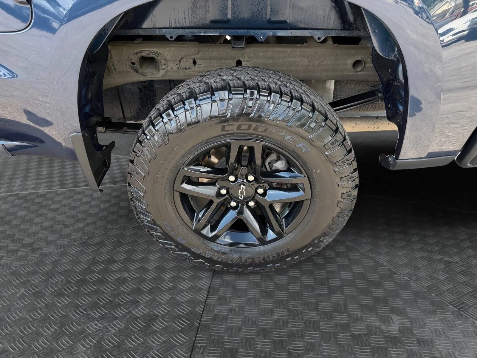Chevrolet Silverado photo 14