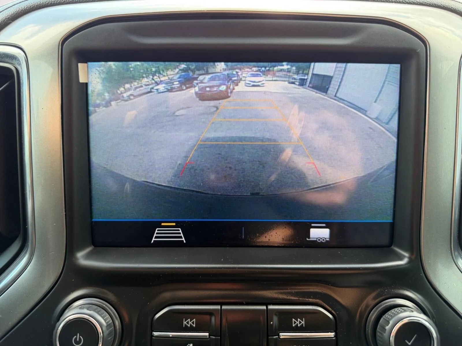 Chevrolet Silverado photo 26