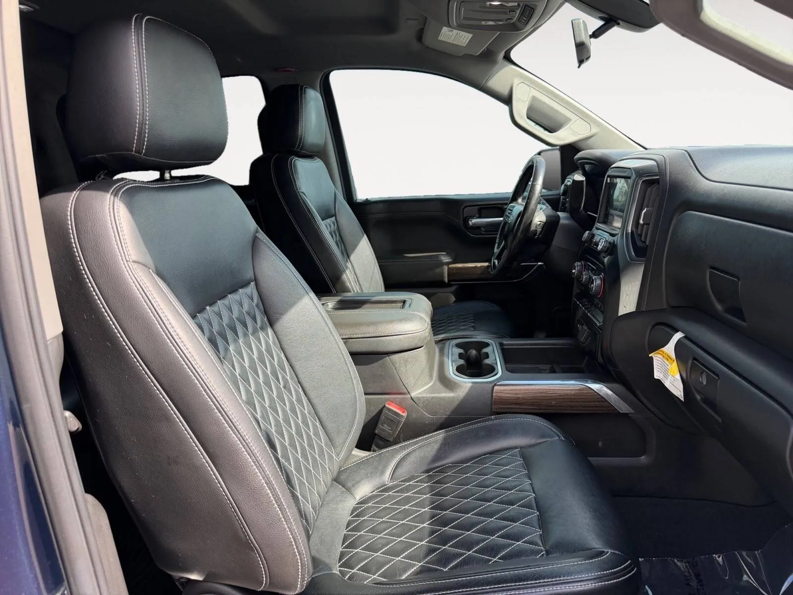 Chevrolet Silverado photo 24