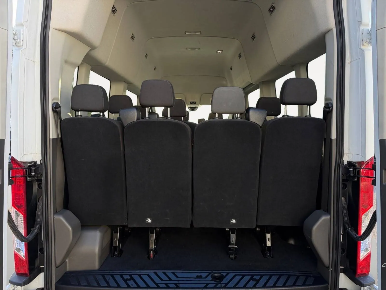 Ford Transit photo 26