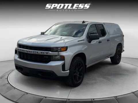 Silver 2022 Chevrolet Silverado 1500 Limited Custom for sale in San Antonio, TX