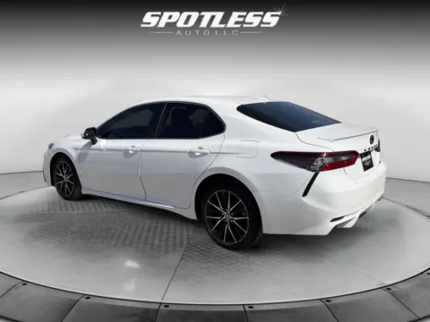 More photos of 2021 Toyota Camry SE at Spotless Auto Loop 1604, TX