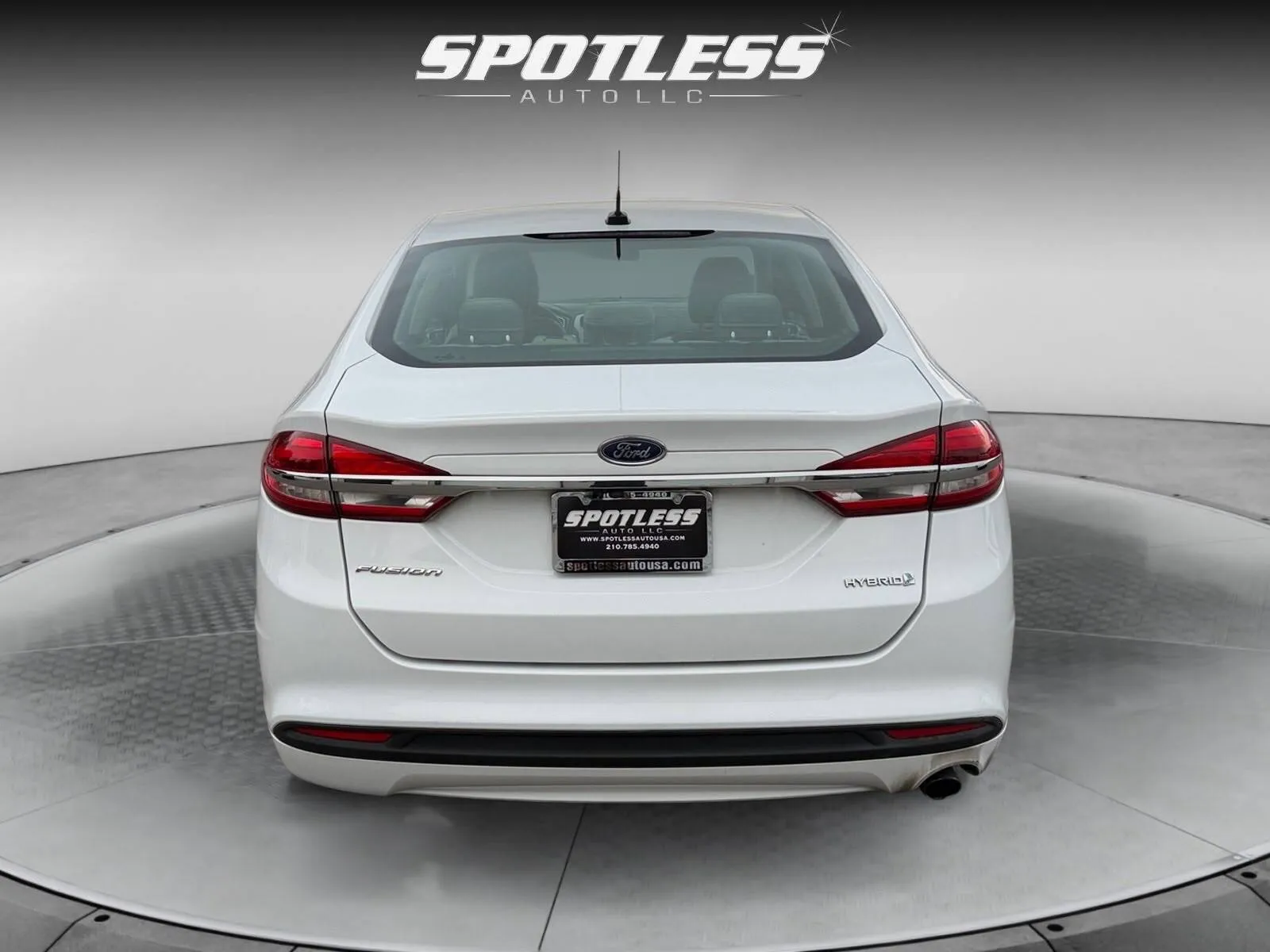 Ford Fusion photo 6