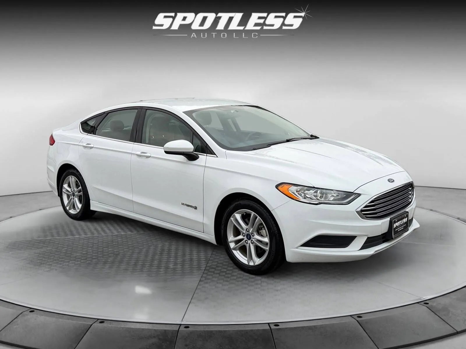 Ford Fusion photo 9