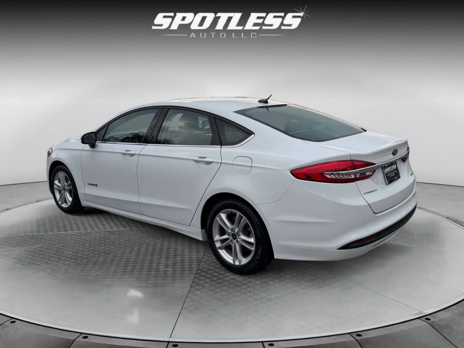 Ford Fusion photo 5