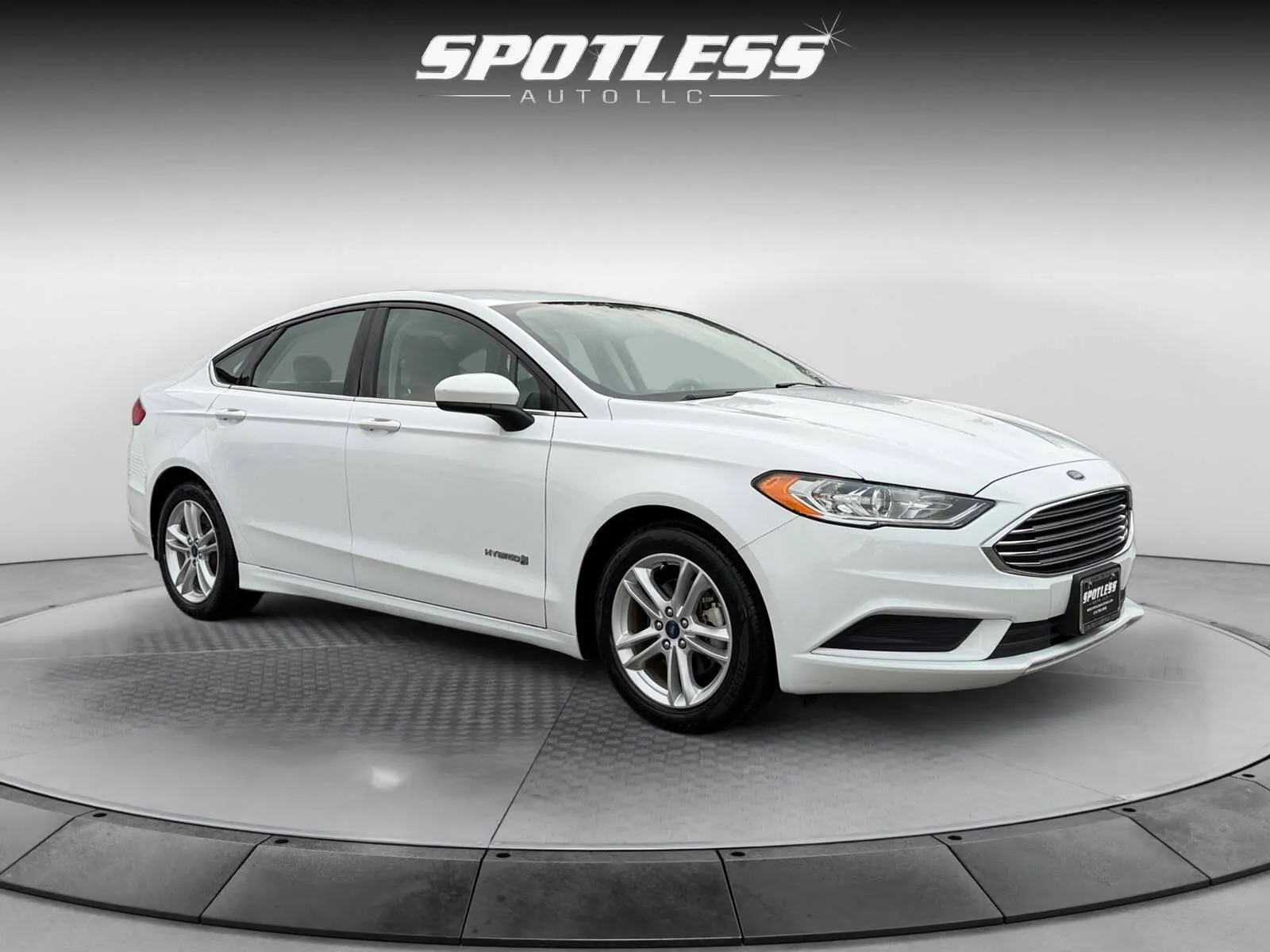 Ford Fusion photo 11