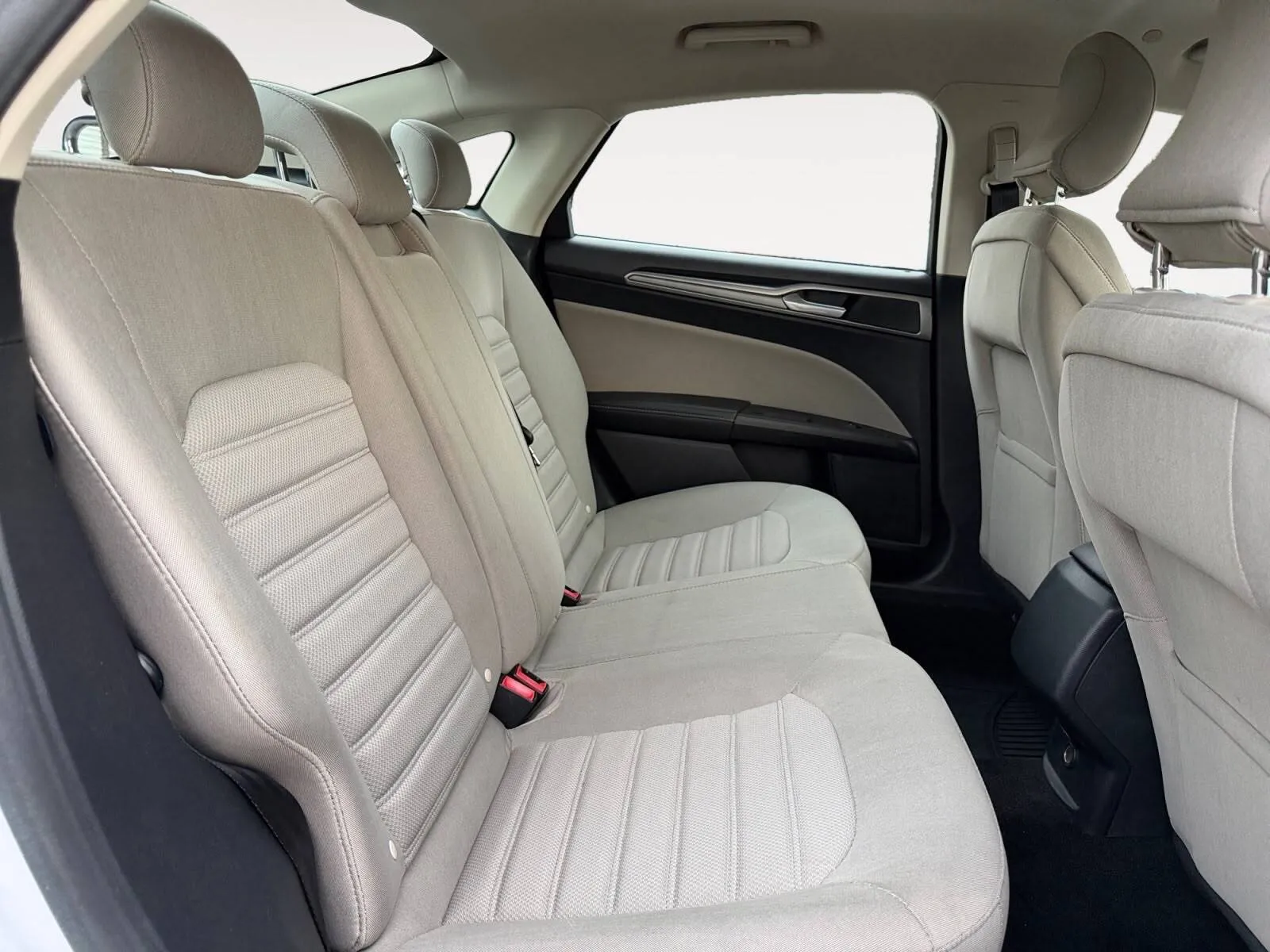 Ford Fusion photo 24