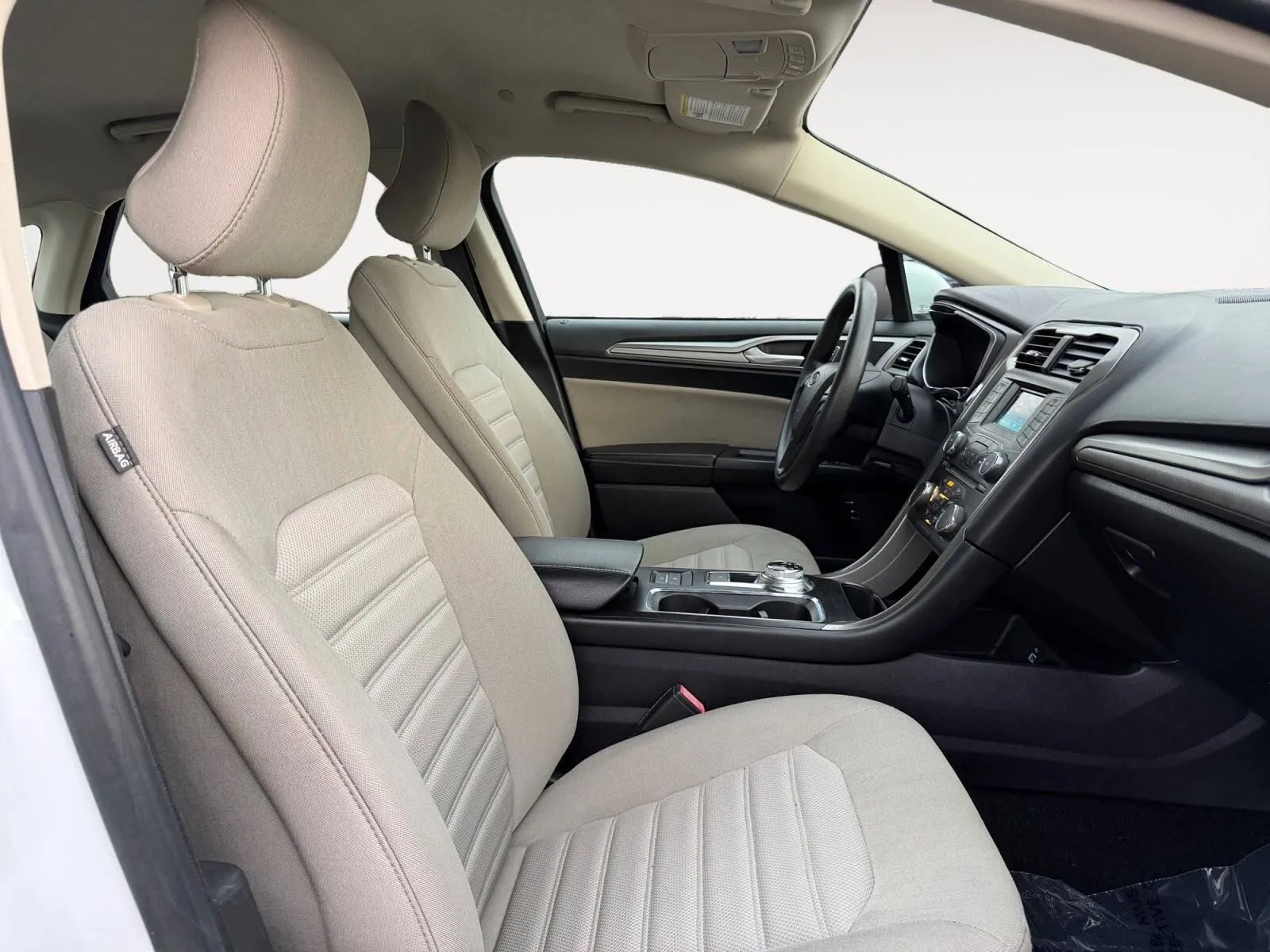 Ford Fusion photo 23