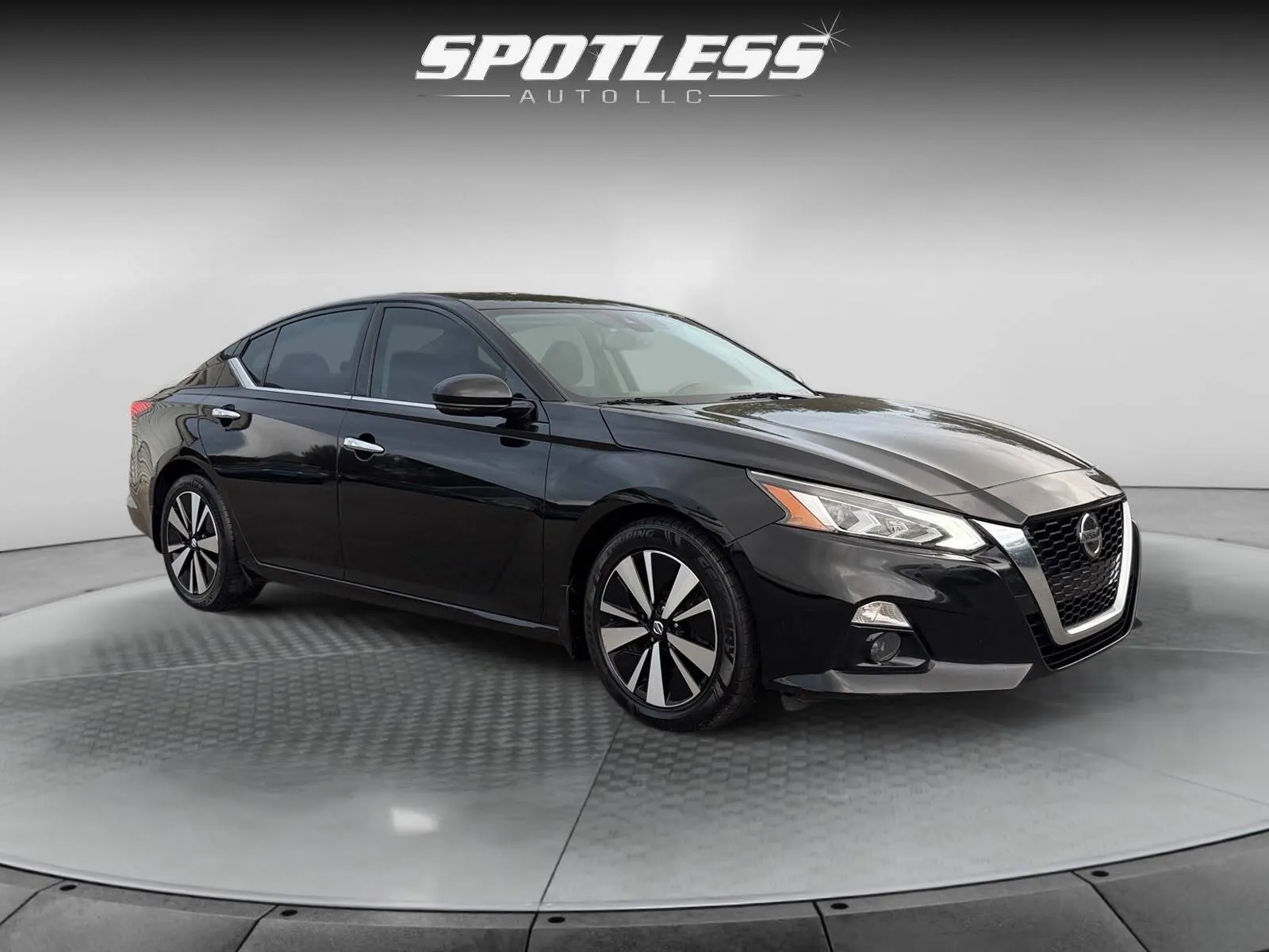 Nissan Altima photo 9