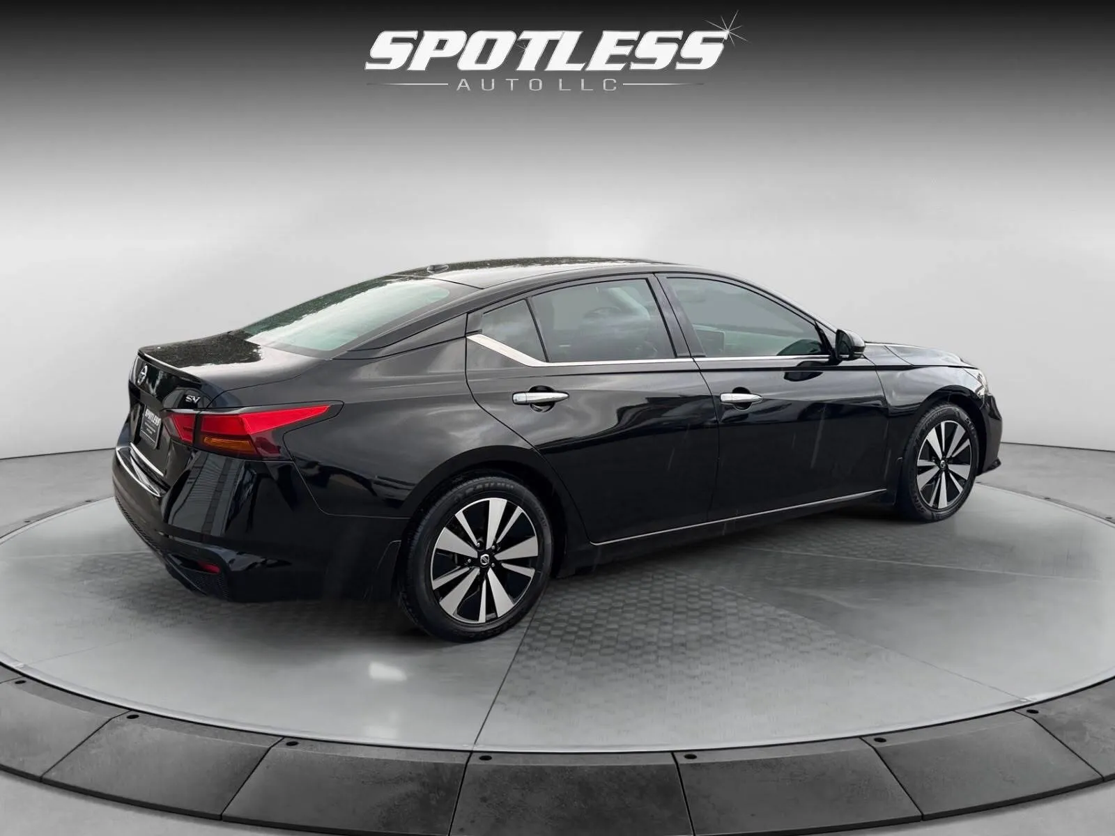 Nissan Altima photo 7
