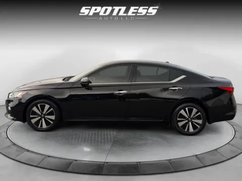 More photos of 2019 Nissan Altima 2.5 SV at Spotless Auto Loop 1604, TX