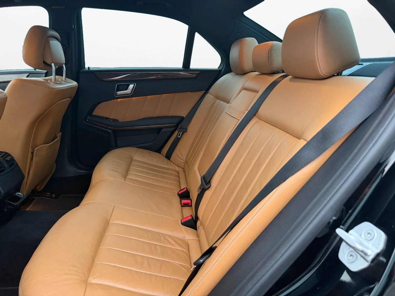 Mercedes-Benz E-Class photo 23