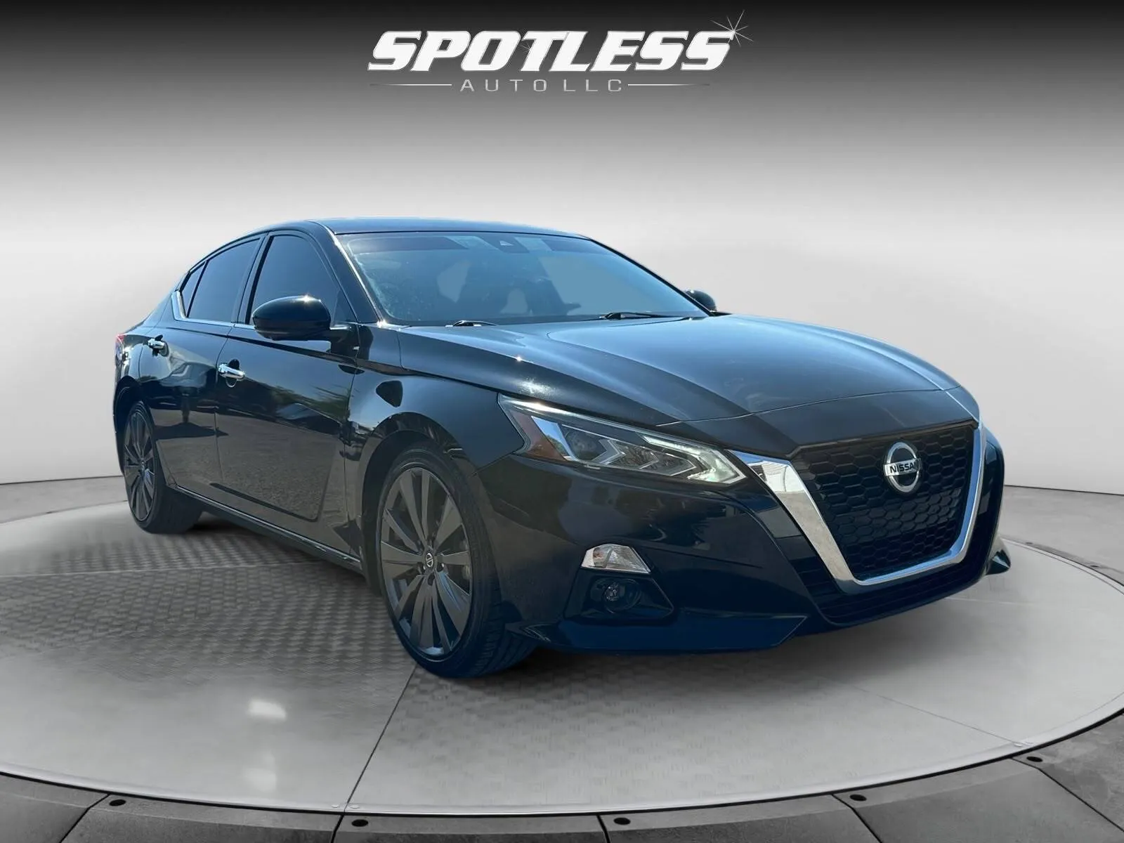 Nissan Altima photo 9