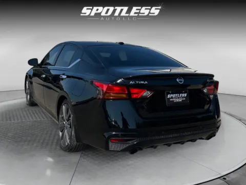 More photos of 2019 Nissan Altima 2.5 Platinum at Spotless Auto Loop 1604, TX