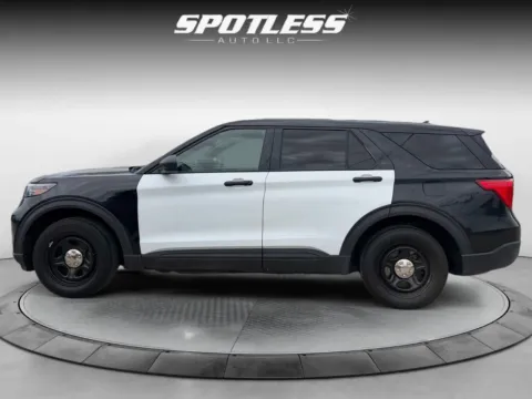 More photos of 2021 Ford Explorer Police Interceptor Utility at Spotless Auto Loop 1604, TX