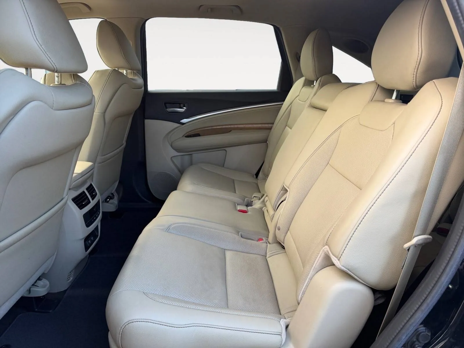 Acura MDX photo 22