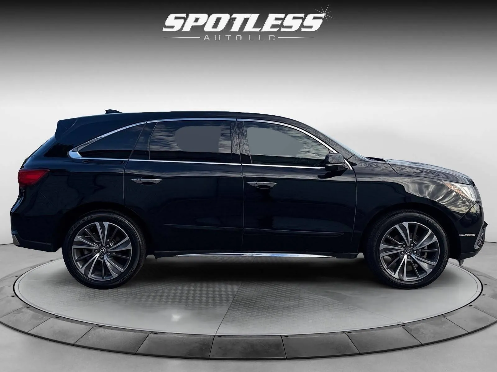 Acura MDX photo 8