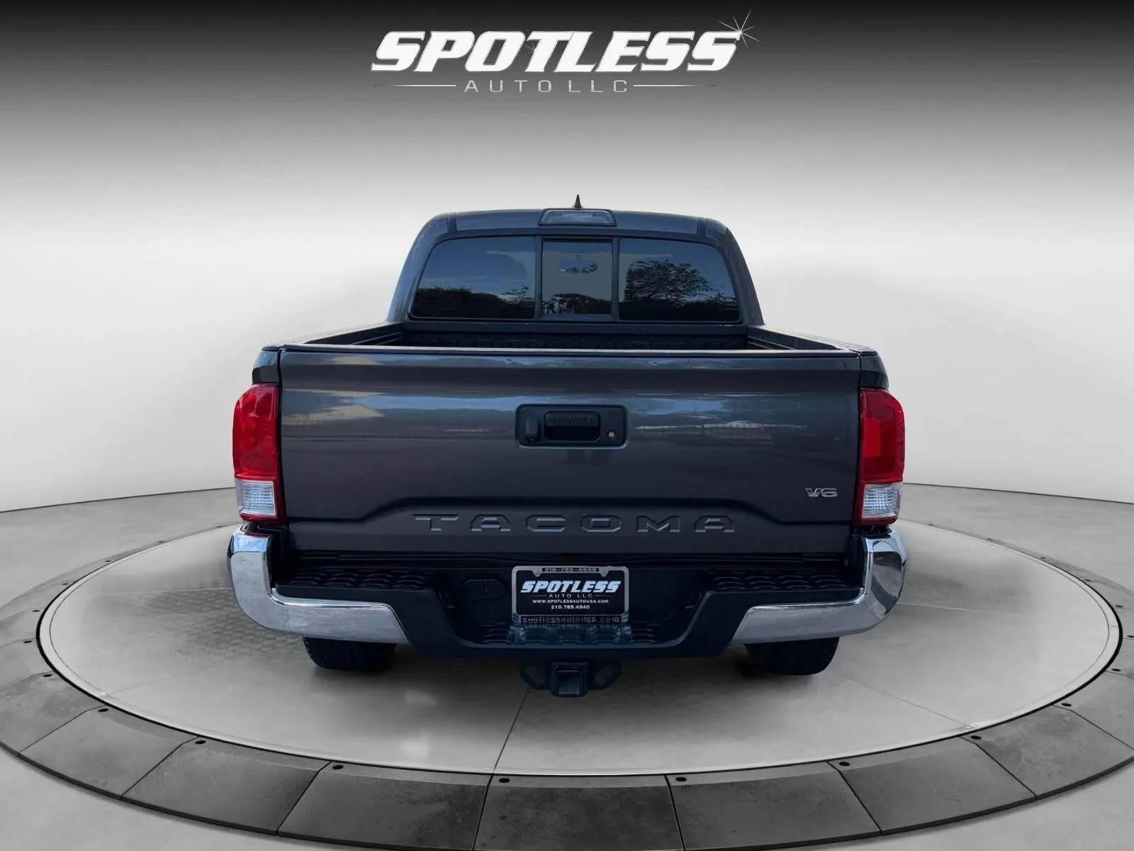 Toyota Tacoma photo 6