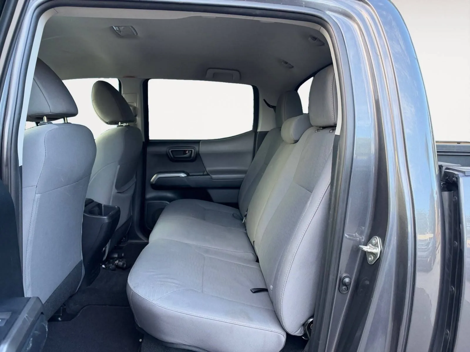 Toyota Tacoma photo 22