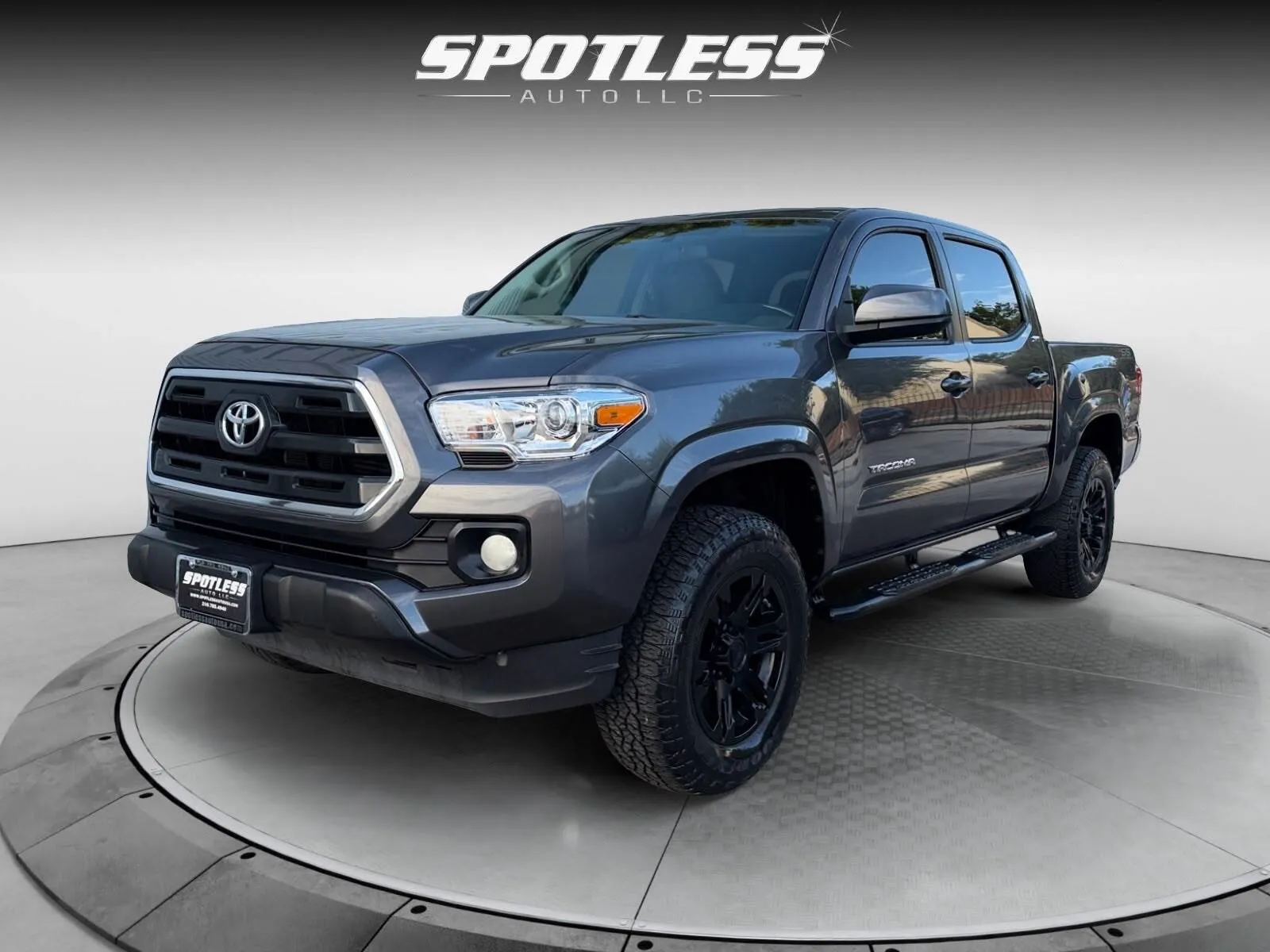 Gray 2016 Toyota Tacoma SR V6 for sale in San Antonio, TX
