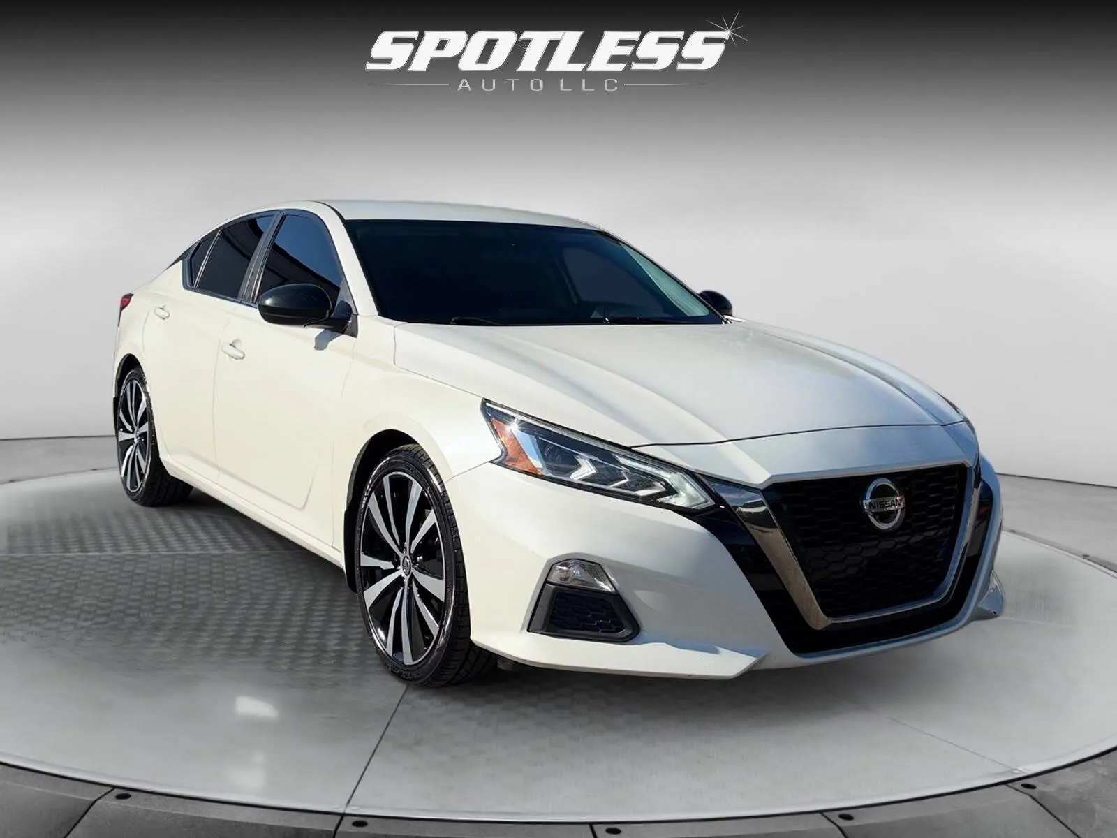 Nissan Altima photo 7
