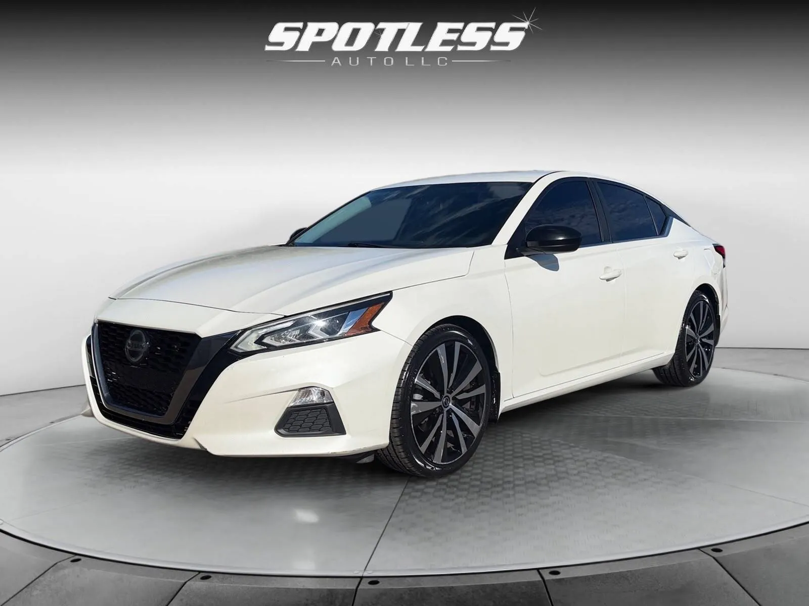 Nissan Altima photo 10