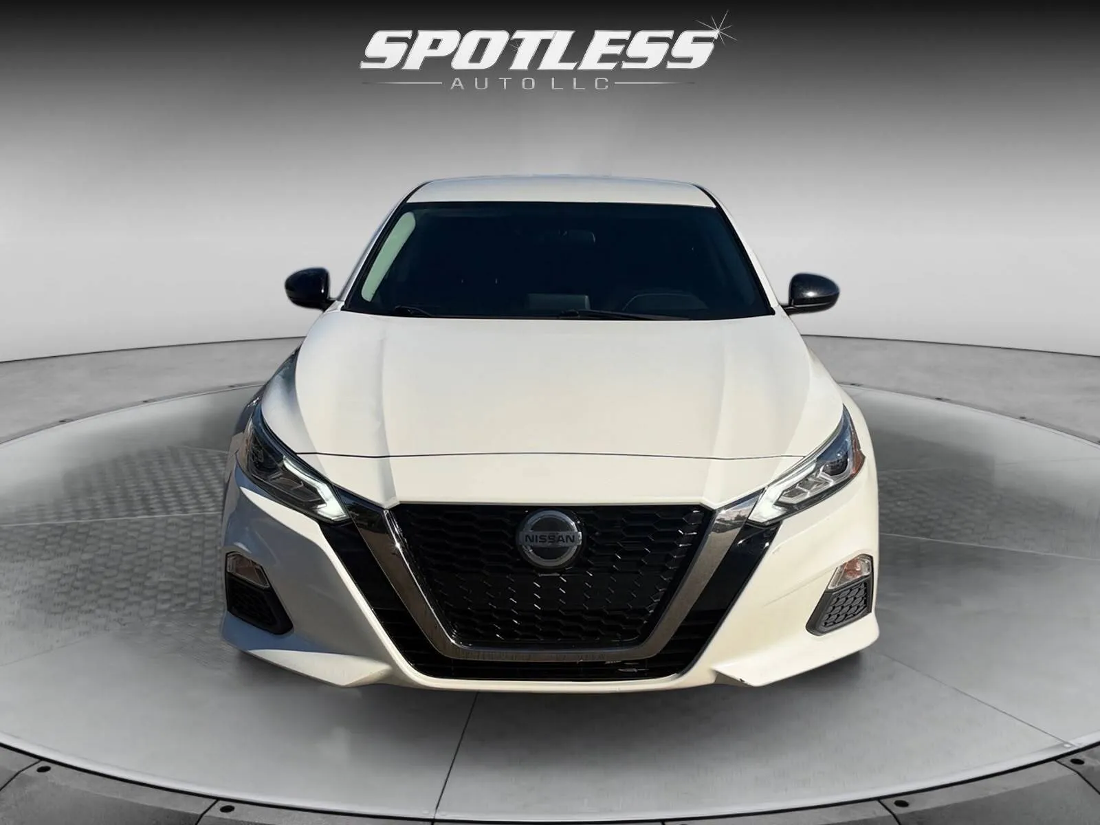 Nissan Altima photo 5