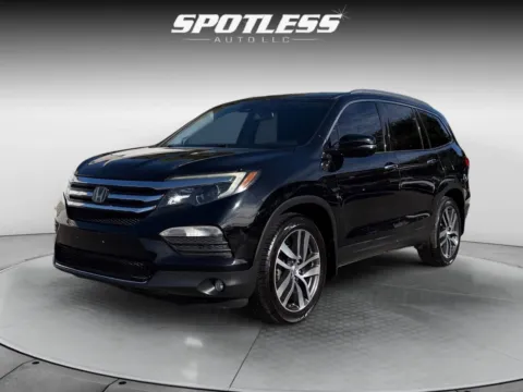 Another view of 2018 Honda Pilot Touring for sale in San Antonio, TX at Spotless Auto Loop 1604