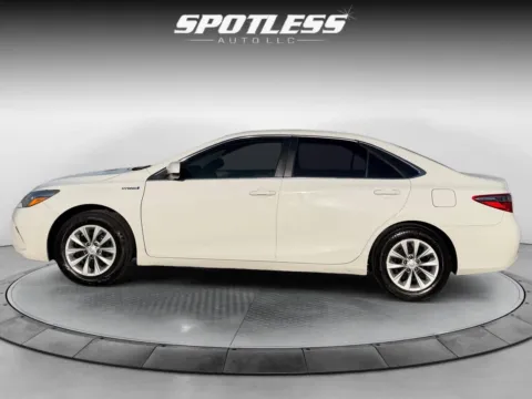 More photos of 2016 Toyota Camry Hybrid LE at Spotless Auto Loop 1604, TX
