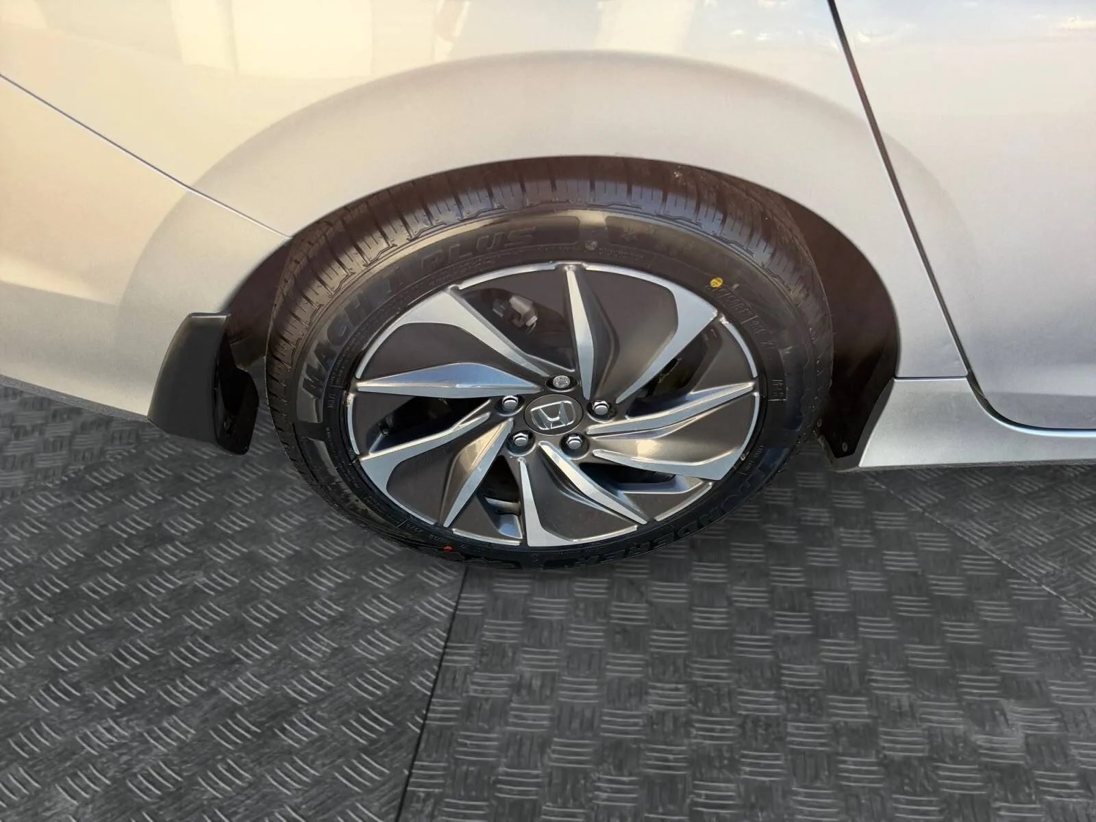 Honda Insight photo 15