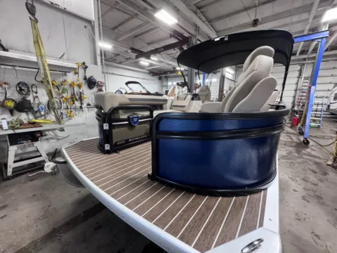 More photos of 2026 PREMIER SUNSCAPE 220 RL 150HP BUNK TRAILER at McLaughlin's RV & Marine - Detroit Lakes, MN