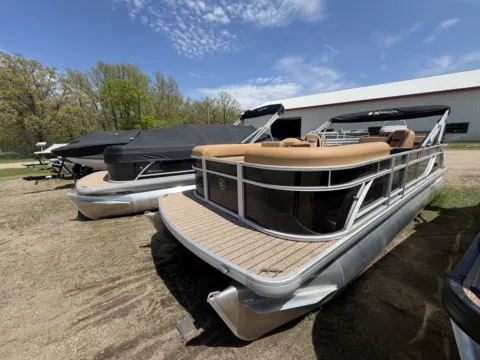 Photos of 2026 GODFREY XPERIENCE 2286 SFLX 115HP BUNK TRAILER for sale in Detroit Lakes, MN at McLaughlin's RV & Marine - Detroit Lakes