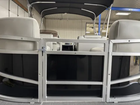 Photos of 2026 SUNCHASER VISTA 18 LR 50HP BUNK TRAILER for sale in Detroit Lakes, MN at McLaughlin's RV & Marine - Detroit Lakes