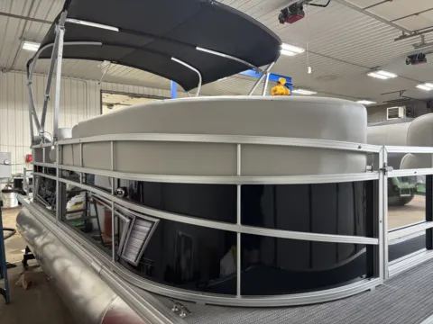 Another view of 2026 SUNCHASER VISTA 18 LR 50HP BUNK TRAILER for sale in Detroit Lakes, MN at McLaughlin's RV & Marine - Detroit Lakes