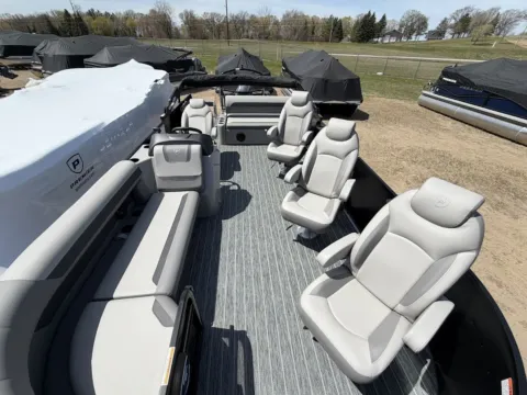 Unknown 2026 PREMIER SUNSCAPE 220 RL 115HP BUNK TRAILER for sale in Detroit Lakes, MN