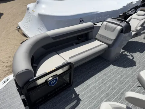 More photos of 2026 PREMIER SUNSCAPE 220 RL 115HP BUNK TRAILER at McLaughlin's RV & Marine - Detroit Lakes, MN