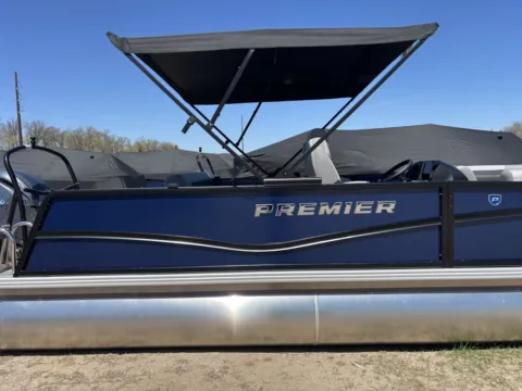 More photos of 2026 PREMIER SUNSCAPE 220 RL 150HP BUNK TRAILER at McLaughlin's RV & Marine - Detroit Lakes, MN