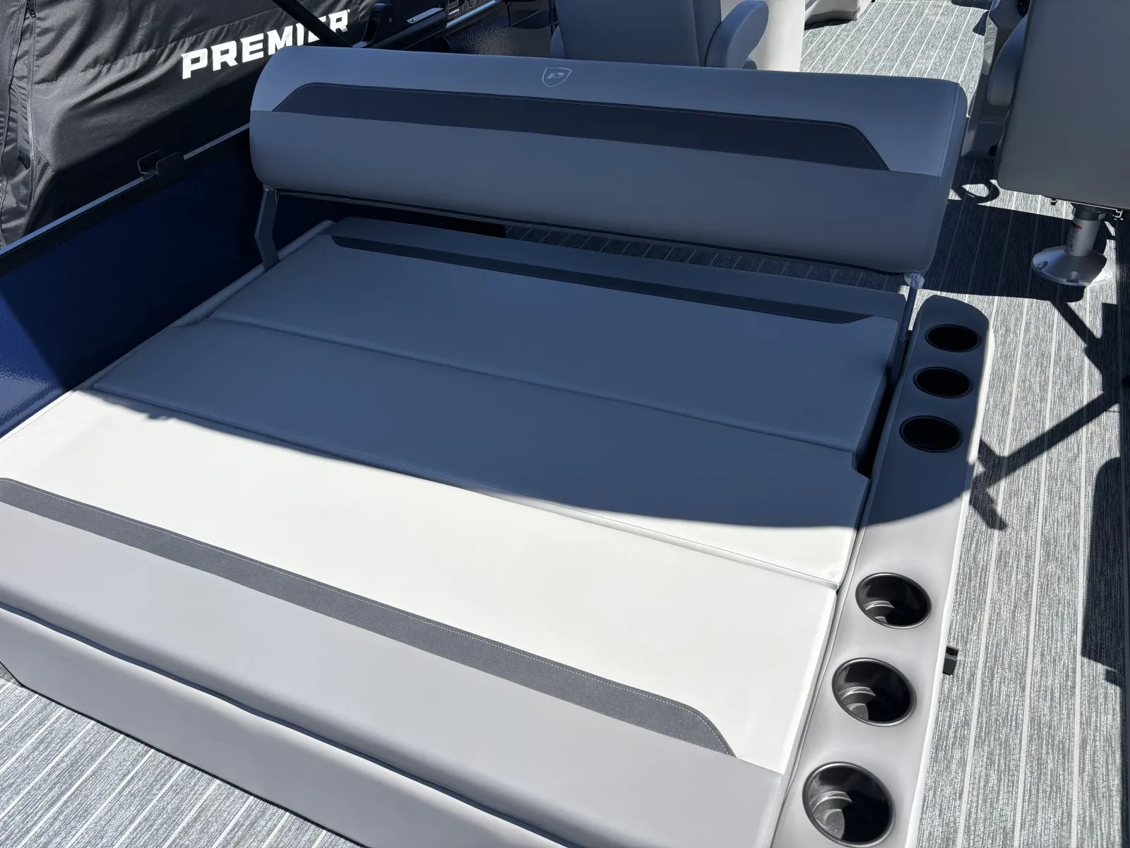 Photos of 2026 PREMIER SUNSCAPE 220 RL 150HP BUNK TRAILER for sale in Detroit Lakes, MN at McLaughlin's RV & Marine - Detroit Lakes