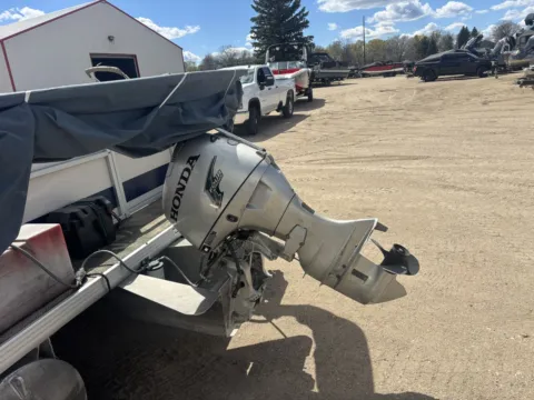 More photos of 2006 PREMIER LEISURE 2023 ISLAND 40HP at McLaughlin's RV & Marine - Detroit Lakes, MN