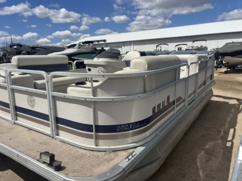 More photos of 2006 PREMIER LEISURE 2023 ISLAND 40HP at McLaughlin's RV & Marine - Detroit Lakes, MN