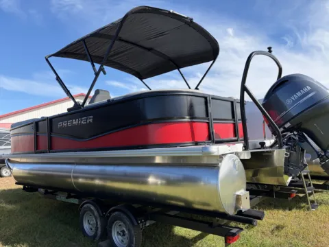 More photos of 2027 PREMIER SUNSCAPE 220 RF 115HP BUNK TRAILER at McLaughlin's RV & Marine - Detroit Lakes, MN