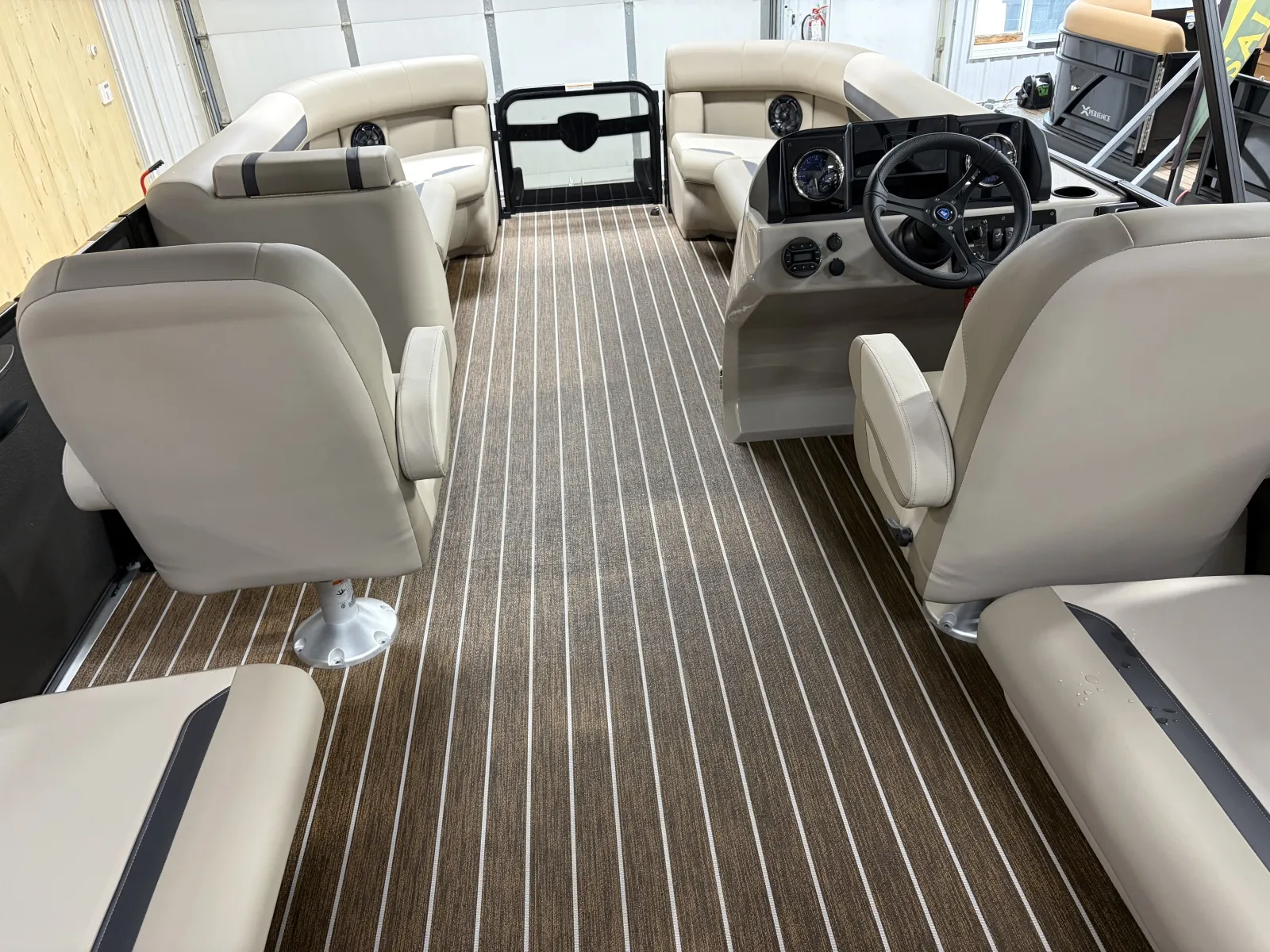 Photos of 2027 PREMIER SUNSCAPE 200 RF 90HP BUNK TRAILER for sale in Detroit Lakes, MN at McLaughlin's RV & Marine - Detroit Lakes