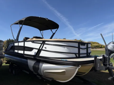 White 2027 EVOTTI 500 SERIES 523QL TRIPLE 250HP VMAX BUNK TRAILER for sale in Detroit Lakes, MN