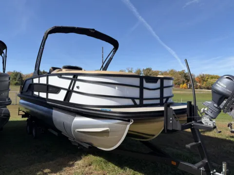 Another view of 2027 EVOTTI 500 SERIES 523QL TRIPLE 250HP VMAX BUNK TRAILER for sale in Detroit Lakes, MN at McLaughlin's RV & Marine - Detroit Lakes