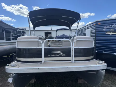 More photos of 2010 BENNINGTON 20 SLI 50HP at McLaughlin's RV & Marine - Detroit Lakes, MN